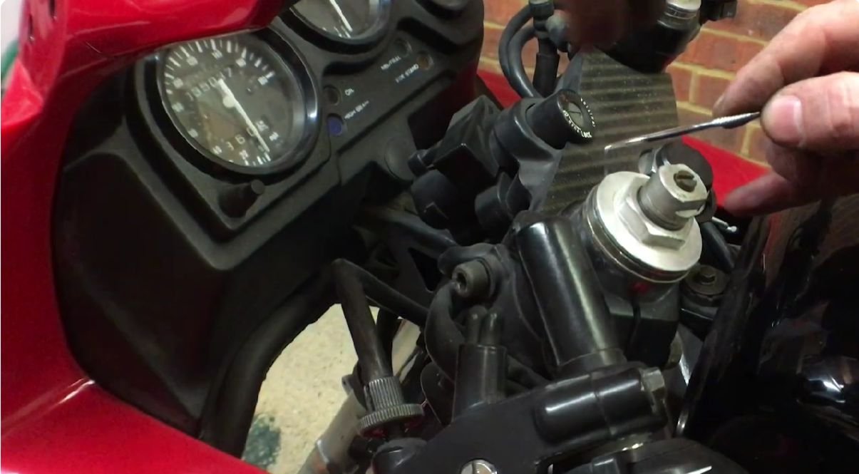 posizione forcella CBR 600 F3.JPG